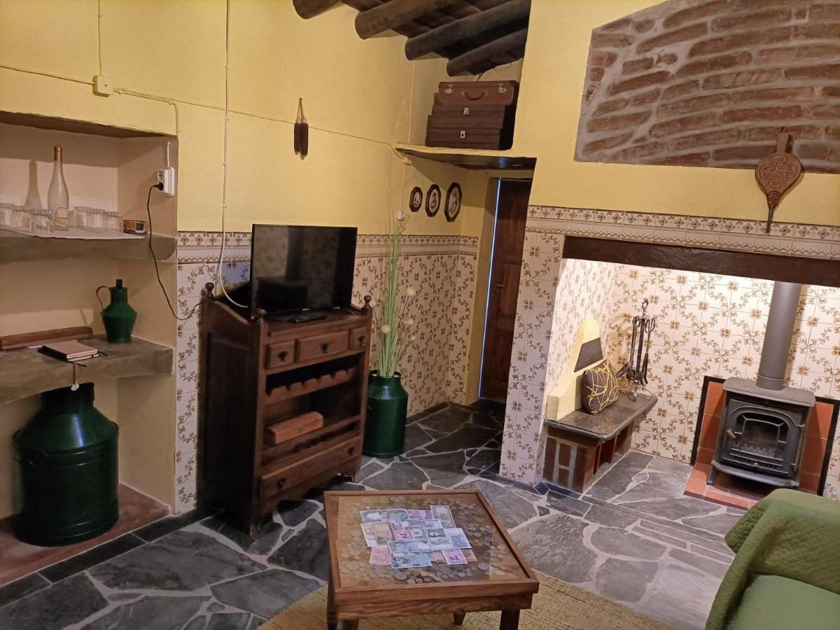 Casa Do Beco Villa มอนซาราซ ภายนอก รูปภาพ